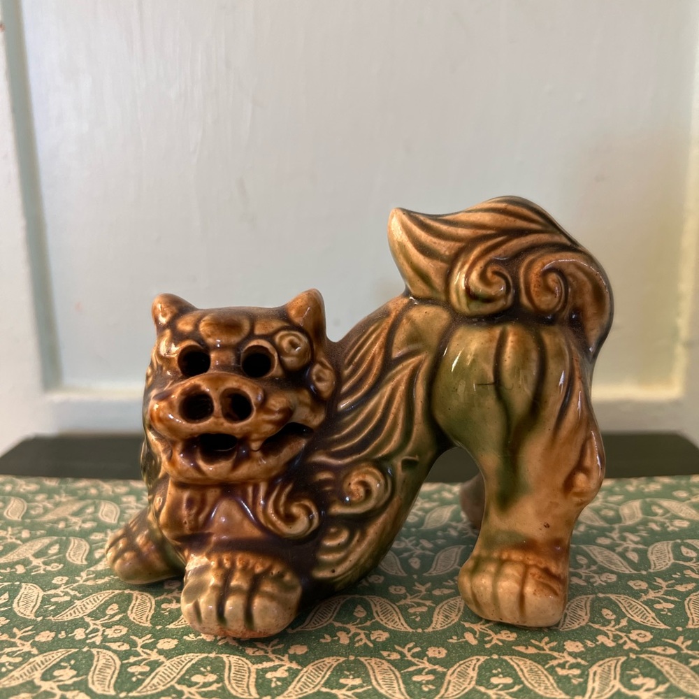 Vintage Ceramic Foo Dog Figurine